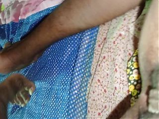 Amritadesi bhabhi ne squirt se devar ko nehla diya chudai ke waqt Hindi HD video sex